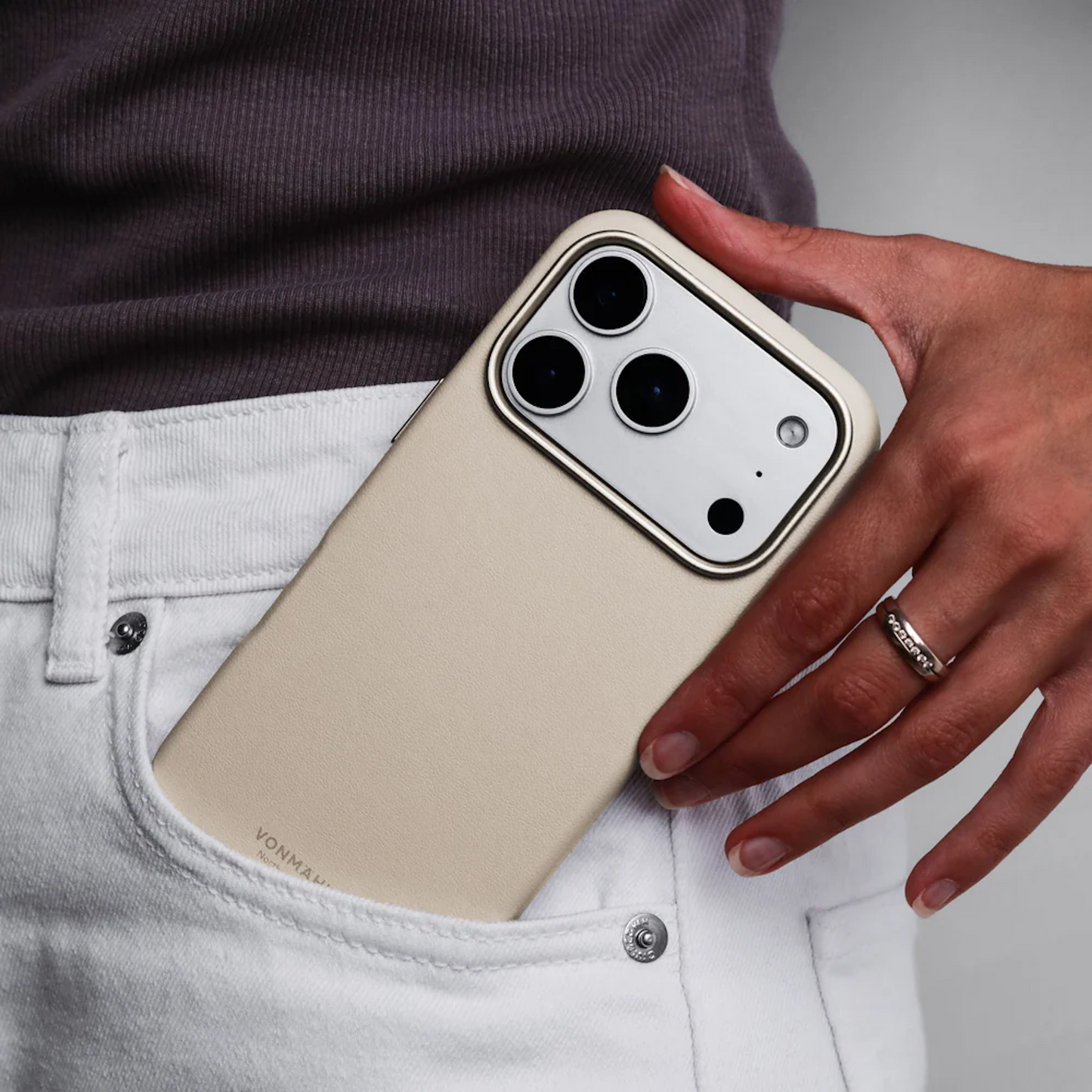 VONMAHLEN Like Leather Case iPhone 17 Pro Max - Cream