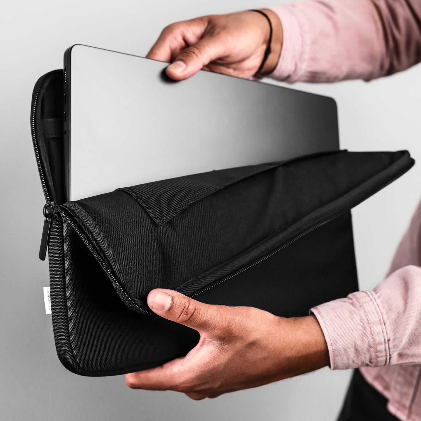 VONMAHLEN Soft Sleeve for MacBook Pro 14" - Black
