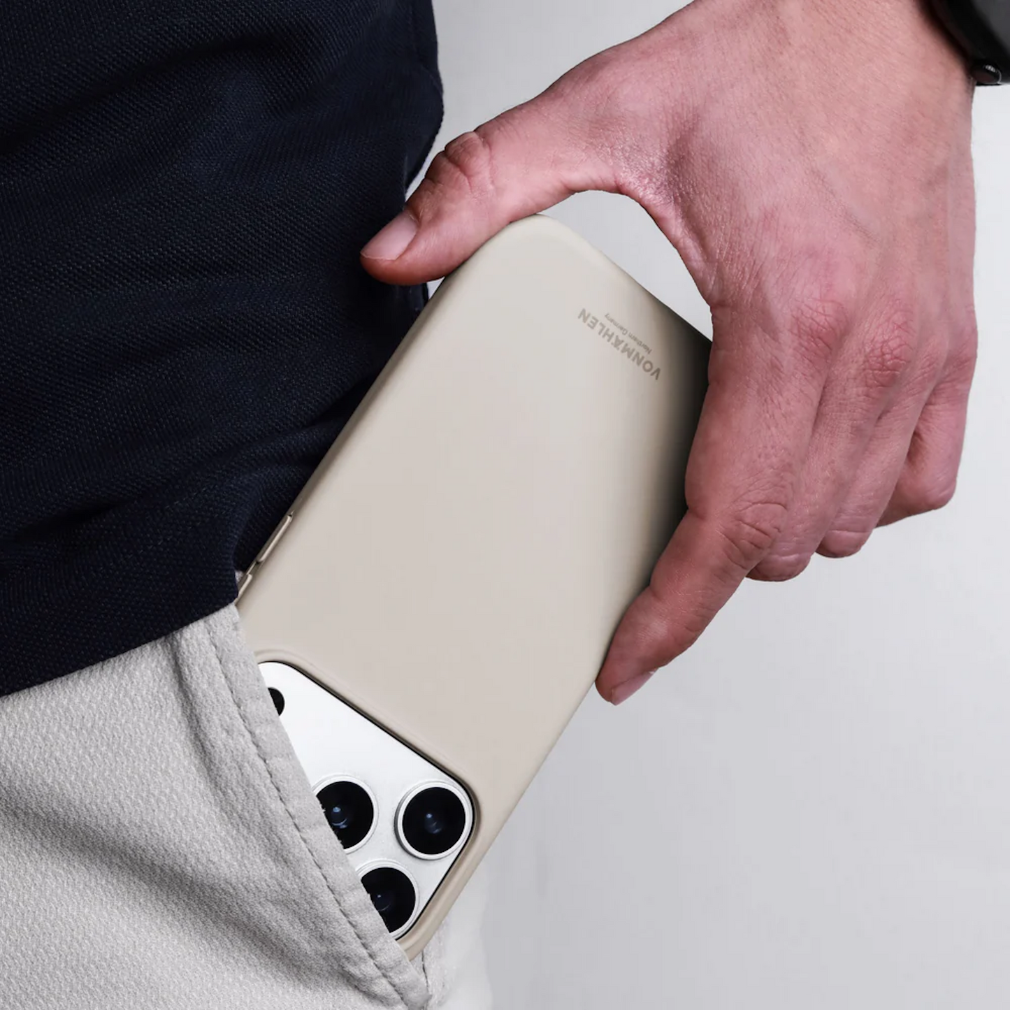 VONMAHLEN Soft Silicone Case iPhone 17 Pro - Cream