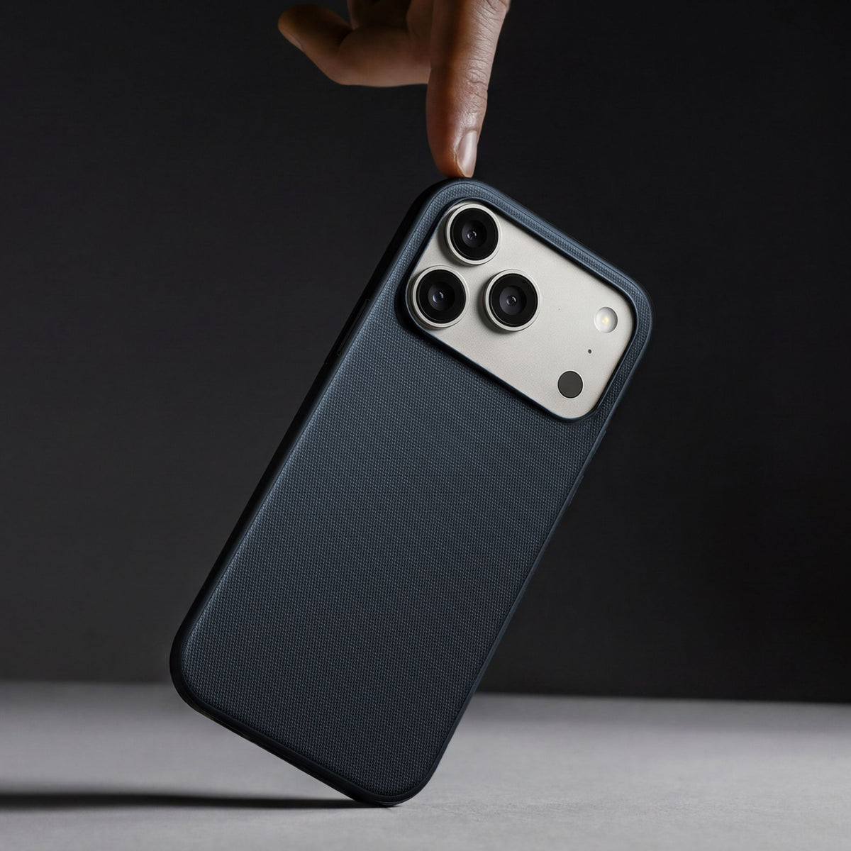 Vonmahlen Fabric Case iPhone 18 Pro Max Dark Blue