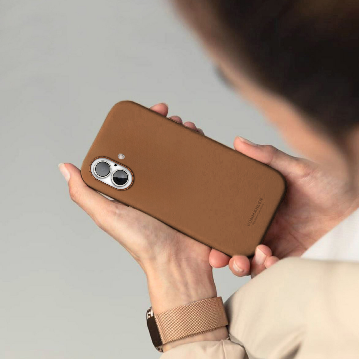 VONMAHLEN Like Leather Case iPhone 17 - Brown