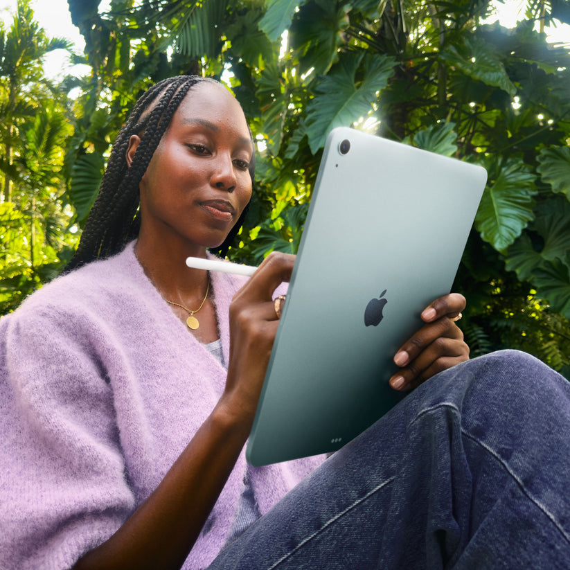 iPad_Air_11-in_M4_Wifi_Blue_PDP_Image_Position_8__en-WW