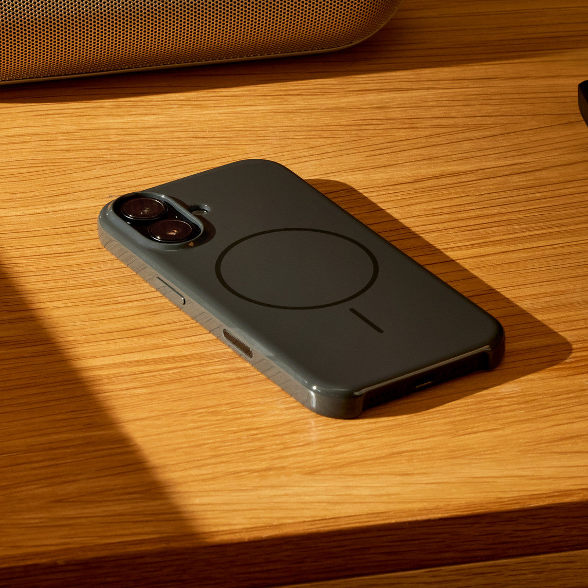 Beats iPhone 16 Plus Case -Midnight Black