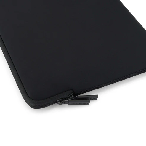 PIPETTO MacBook Air 15  Classic Fit Sleeve - Black