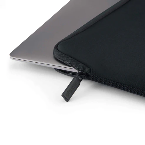 PIPETTO MacBook Air 15  Classic Fit Sleeve - Black