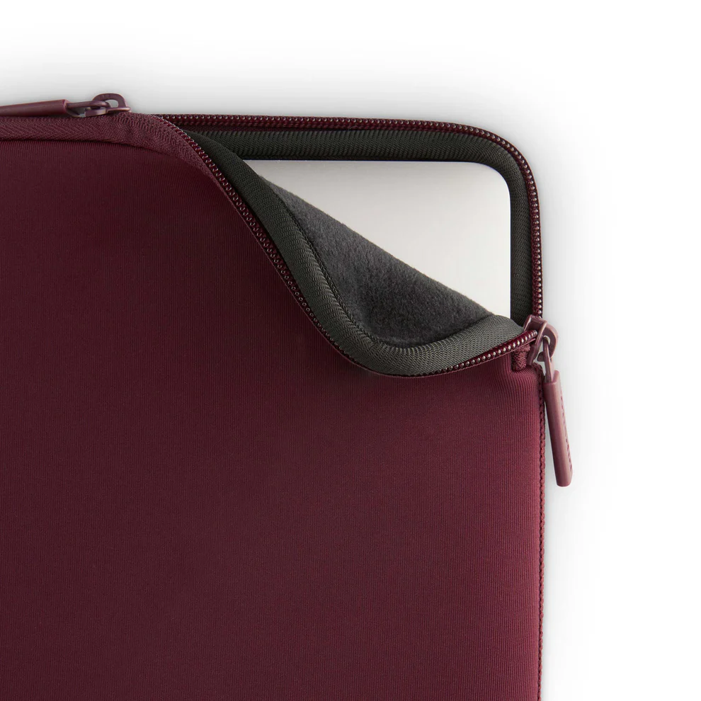 PIPETTO MacBook 13/14  Classic Fit Sleeve - Burgundy