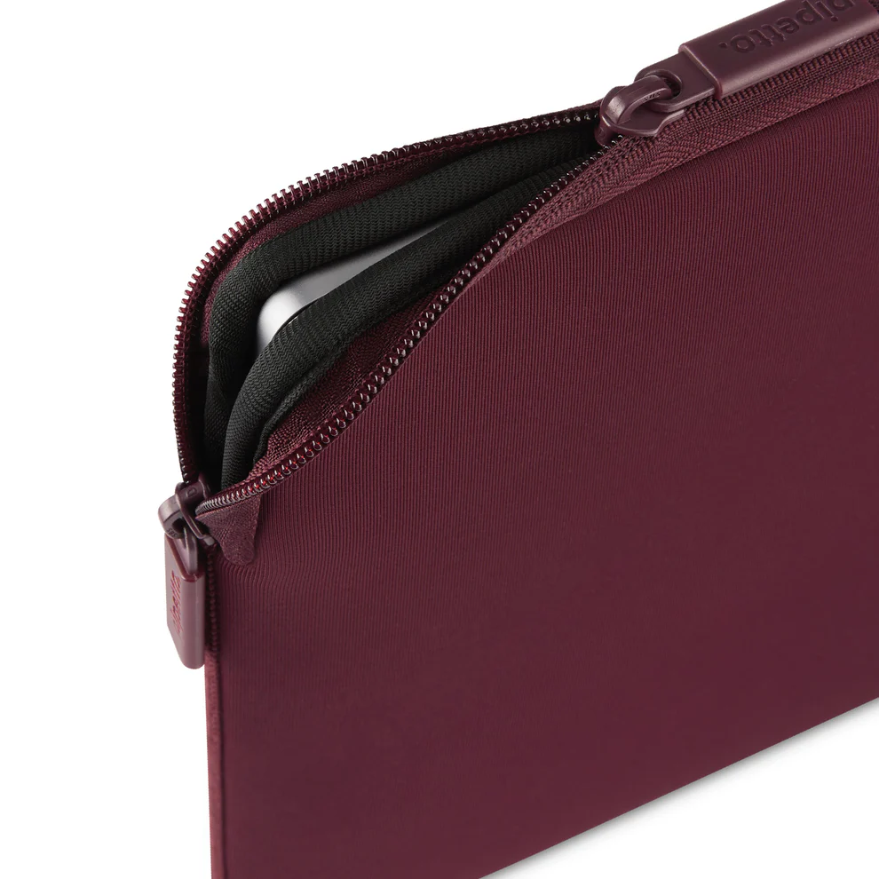PIPETTO MacBook 13/14  Classic Fit Sleeve - Burgundy